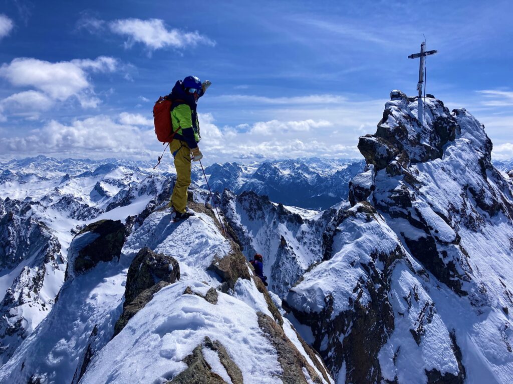 mario di bona sulle alpi svizzere